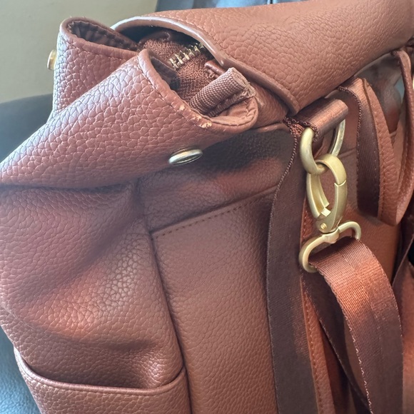 Freshly Picked Classic Diaper Bag - Picture 6 of 9